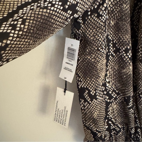 Aritzia Babaton Ambrose Snakeskin Print Bodysuit - Women’s Small NWT - Picture 10 of 14